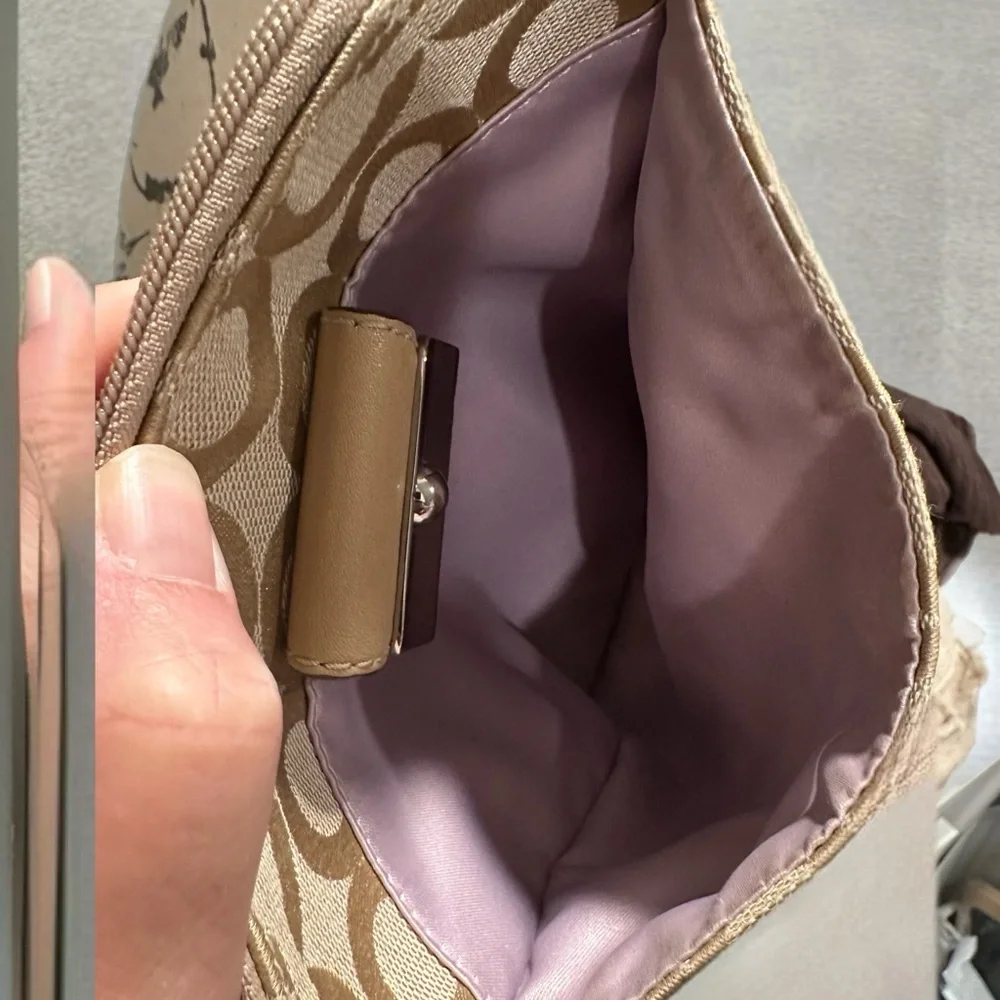 EUC Coach Monogramed Kristin Swingback Crossbody - Gold/Tan Tones - Picture 4 of 6